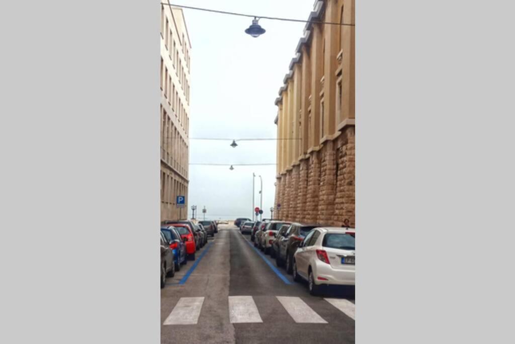 Behind The Sea - Appartamento Per Famiglie E Amici Bari Zewnętrze zdjęcie